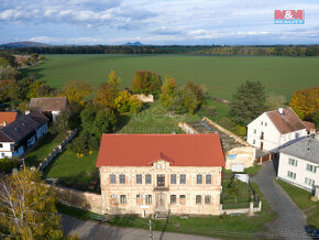 Prodej rodinného domu se zahradou, 4137 m², Chorušice - 3