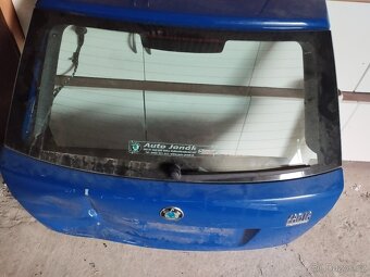 Pátý dveře, sklo. Škoda fabie 1 krátká . - 3