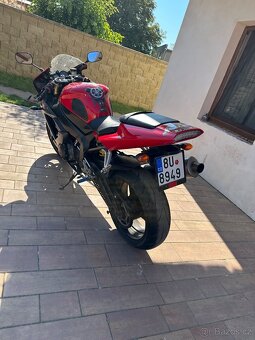 Yamaha r1 - 3