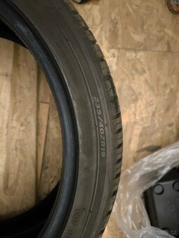 Celoroční pneu Hankook kinergy 4s2 235/40 R19 - 3