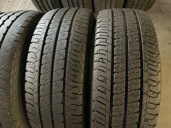 prodám letní pneumatiky 215/65/16C Pirelli a Goodyear sada - 3