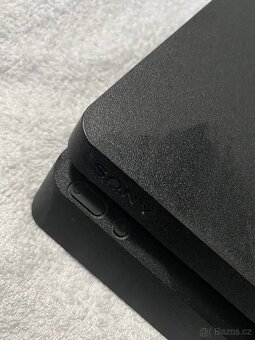 PlayStation 4 - 3