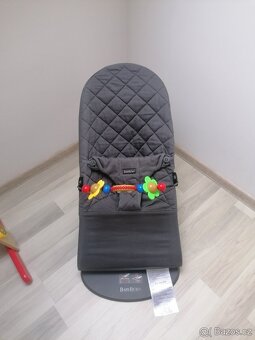 Nová hračka na lehátko BabyBjörn - očička - 3