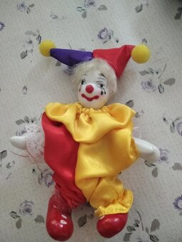 Porcelánové panenky a šašek - 3