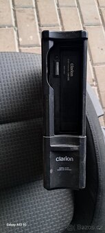 Cd měnič Clarion - 3
