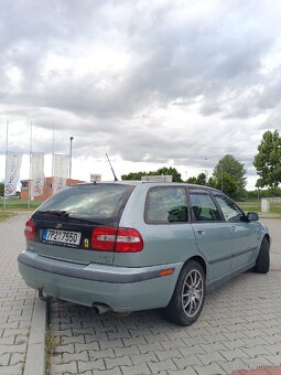 Volvo V40 ; 1,8 ben. ; 2003 - 3