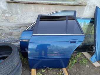 BMW E39 přední blatníky ,dveře topas BLAU - 3