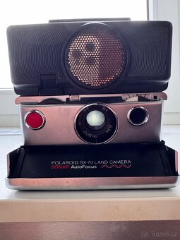 Polaroid SX-70 Sonar Autofocus - 3
