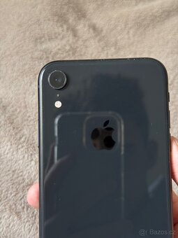 iPhone XR 128 GB černý plně funkční - 3