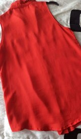 červená halenka - 3