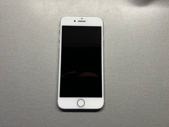 Apple iPhone 8 64GB bílý - 3
