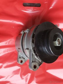 UAZ GAZ VOLHA NEPOUŽITÝ ALTERNÁTOR - 3