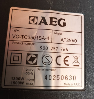 Vysavač AEG - 3