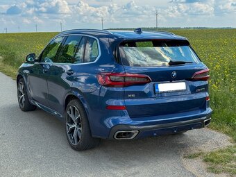 BMW X5 M50i 390kw, noční vidění, masáže, full výbava - 3