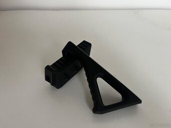 Předpažbí m-lock na airsoft zbraň - 3