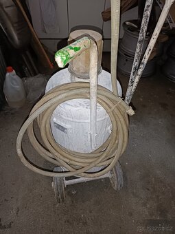 Postřikovač na vápnění ZPU Hydro-Vacuum Kerbl ZP39LC - 3