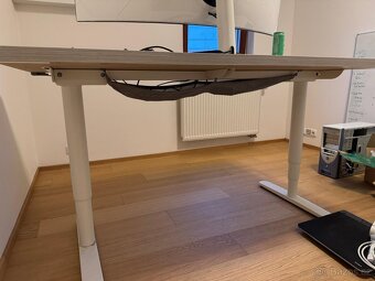Pracovni stul - elektricky nastavitelna vyska - 3