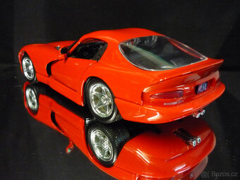 Dodge Viper GTS červený Maisto 1/18 - 3