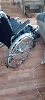 Invalidni vozik,choditko,koupelnova zidle - 3