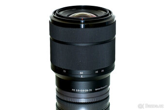 Sony FE 28-70mm f/3,5-5,6 + UV Skilight filtr TOP STAV - 3