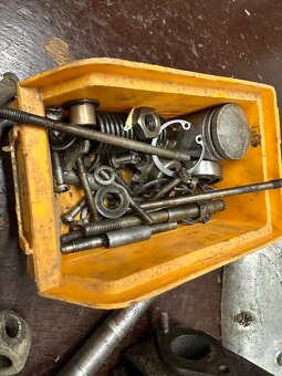 Predám DILY motoru JAWA Pionýr 550 555 - 3