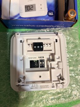 Salus RT310 pokojový termostat digitální - 3