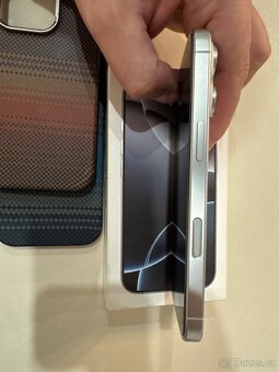 Apple iPhone 16 pro 128GB - 3