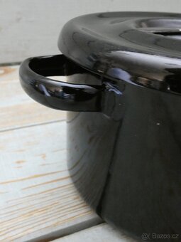 Černý litinový hrnec - 3