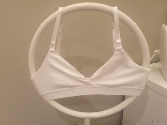 Kojící podprsenka - 3