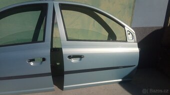 Toyota Yaris 99-2005 - dveře. - 3