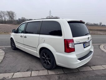 Lancia Voyager 3,6 DVD Gold RT Nový model 2012 - 3