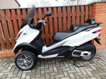 Piaggio MP3 300 ABS ASR - 3