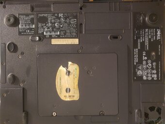 Dell Latitude C640. 14 palců (35 cm) Windows XP Home - 3