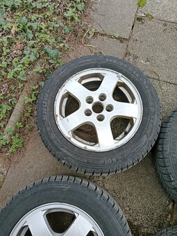 Hliníková kola 5x100 škoda fabia R14 krásné pneu - 3