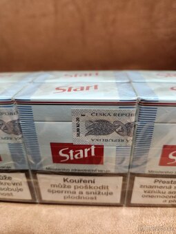 Retro kartón cigaret MODRÉ START, 50 Kč kolek - 3
