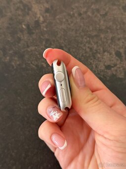 Apple Watch SE - 3