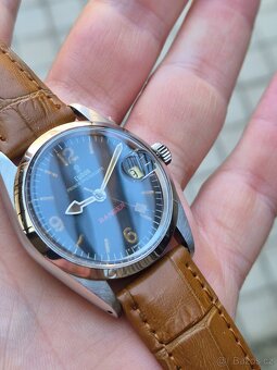 Tudor "Red Ranger " ref. 9050 - 3