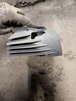 Kryt karburátoru jawa - 3