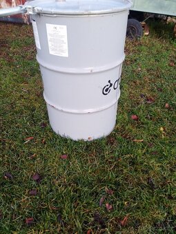 Uzavíratelné plechové sudy - 3