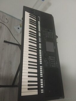 Yamaha PSR s750 - 3