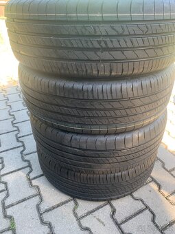 215/65/16 Goodyear - 3