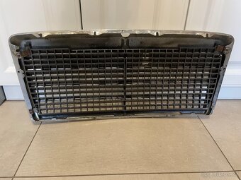 Maska Mercedes W124 - 3