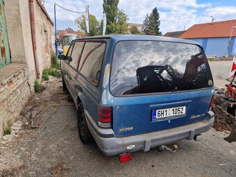 Dodge Grand Caravan 3,3 benzin LPG modrá met min koroze - 3