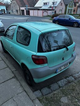 Toyota Yaris - nepojízdné na náhradní díly - 3