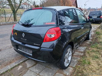 benzínový Renault Clio 1.2 edice Rip Curl   10/2007 - 3