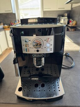kávovar DeLonghi Magnifica S - 3