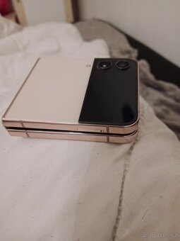 Samsung Galaxy Z filp4 - 3