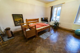 Prodej rodinného domu v Čisté u Horek prostorný dům s histo - 3