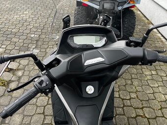 Kymco SkyTown 125 - 3