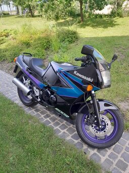Kawasaki GPX 600R - 3